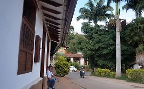 MONCOGUA Casa de Hospedaje